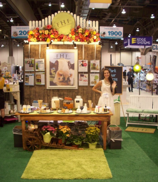 Stand jualan minuman dengan tema alam